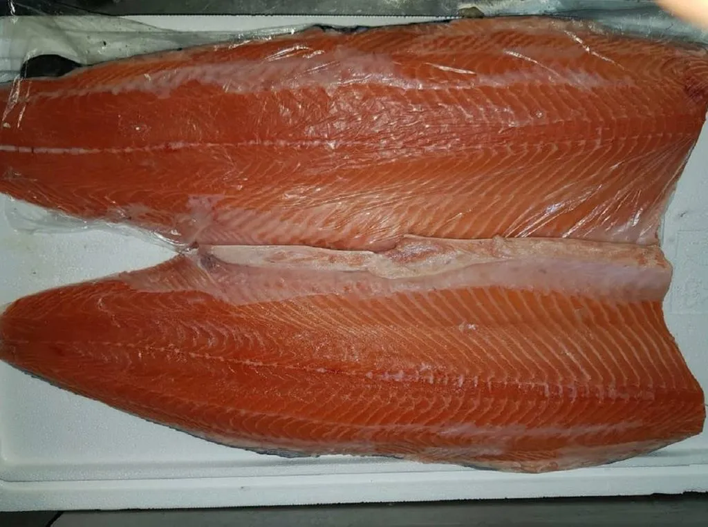 фотография продукта Филе лосося на коже и без